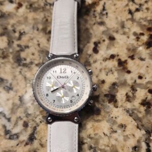 DSG Silver and White Smartwatch